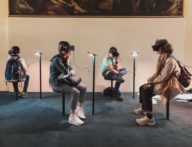 Virtual Reality i Arbetsplatsen – Komplett Guide till Framtidens Arbetsplats