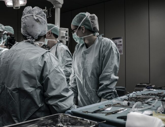 Fjärrkirurgi med 5G: Operationer på Distans Förklarade!